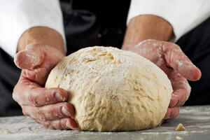 Из чего делают хлеб?